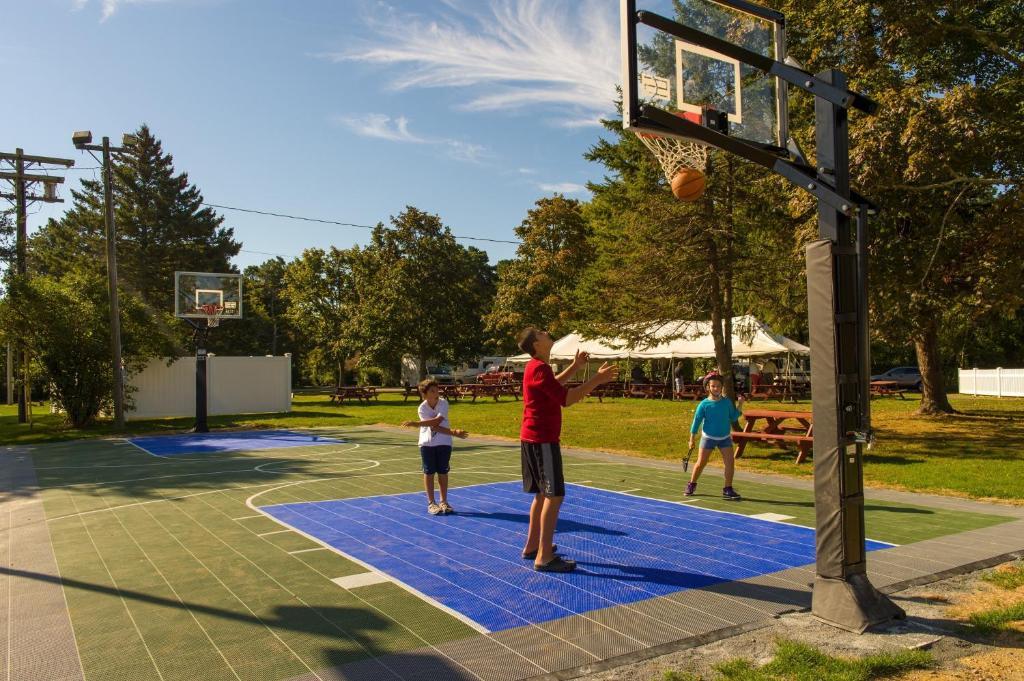 Sun Retreats At Peters Pond Hotel Sandwich Exterior foto