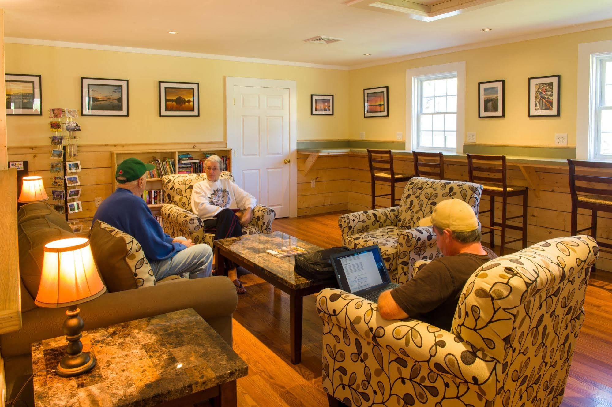 Sun Retreats At Peters Pond Hotel Sandwich Exterior foto